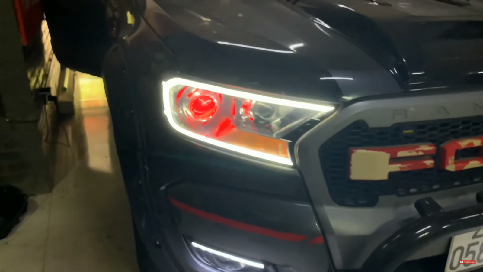 Độ đèn thay 6 bóng Xenon tăng sáng cho Ford Ranger