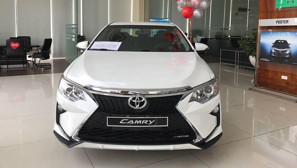 Camry nâng đời lên Lexus tại Việt Anh Auto
