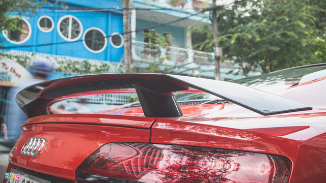 Đông Nhi cầm lái siêu xe Audi trên phố Sài Gòn - Ảnh 8.