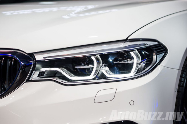 BMW 5-Series thế hệ mới chính thức ra mắt Đông Nam Á, giá từ 2,05 tỷ Đồng - Ảnh 8.