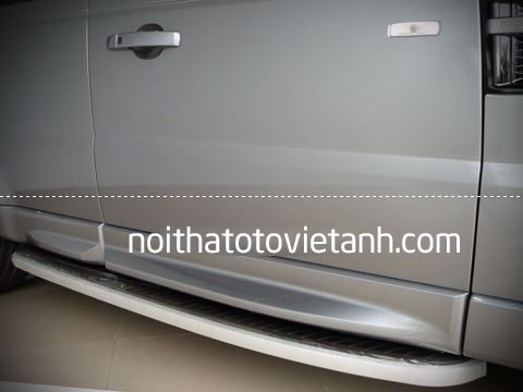 bac-len-xuong-theo-xe-landrover-discovery-sport-hse-2011